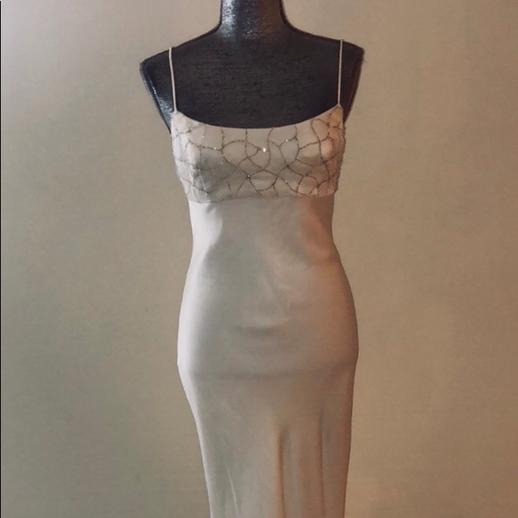 Rivini cream gown in size 12 - Picture 2 of 6
